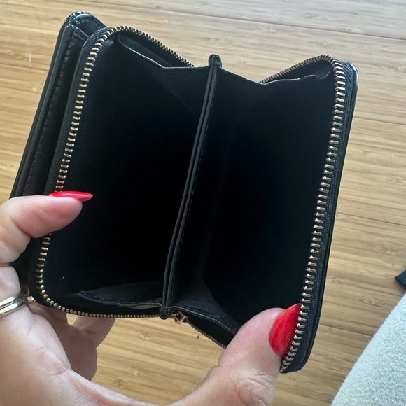 Black Dior Diorama Studded Wallet Patent Leather - Picture 6 of 10